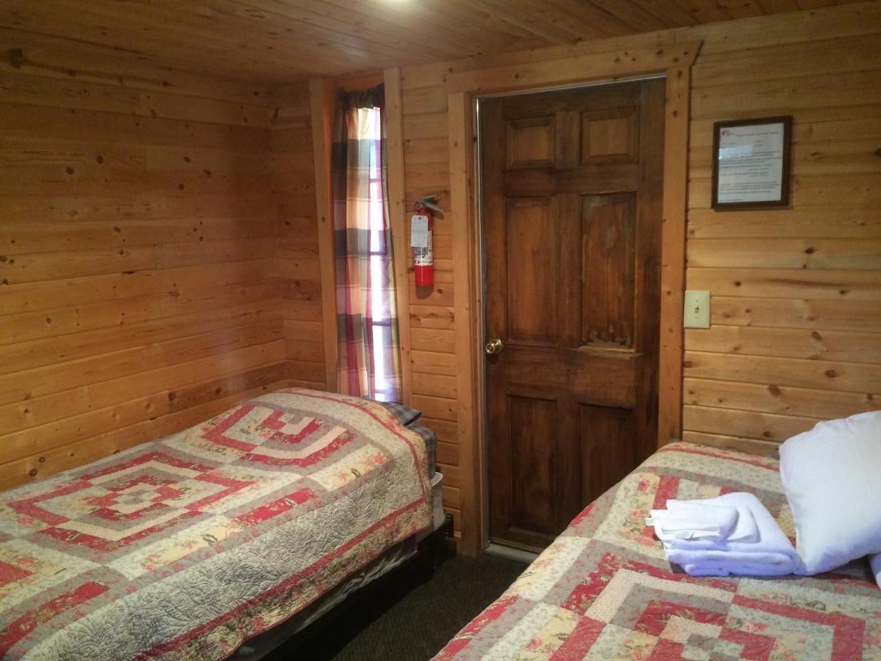 Boulder Creek Lodge Maxville Exteriör bild